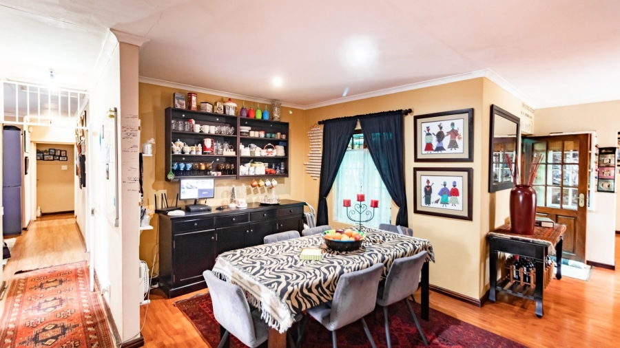 4 Bedroom Property for Sale in Gordons Bay Central Western Cape